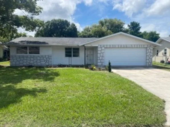 7520 Bergamot Dr, Port Richey, FL 34668