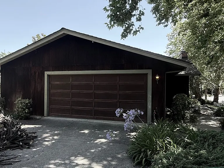2.5 car garage