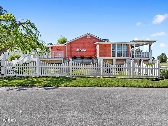 4th image of 406 Ironwood Drive SE