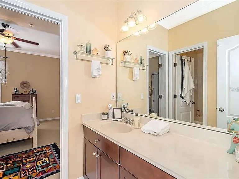 5310 Horton Ln — Photo 23