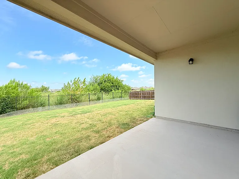 17712 Gilberto Dr — Photo 23
