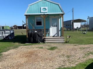 48 Mackerel Ct, Palacios, TX 77465