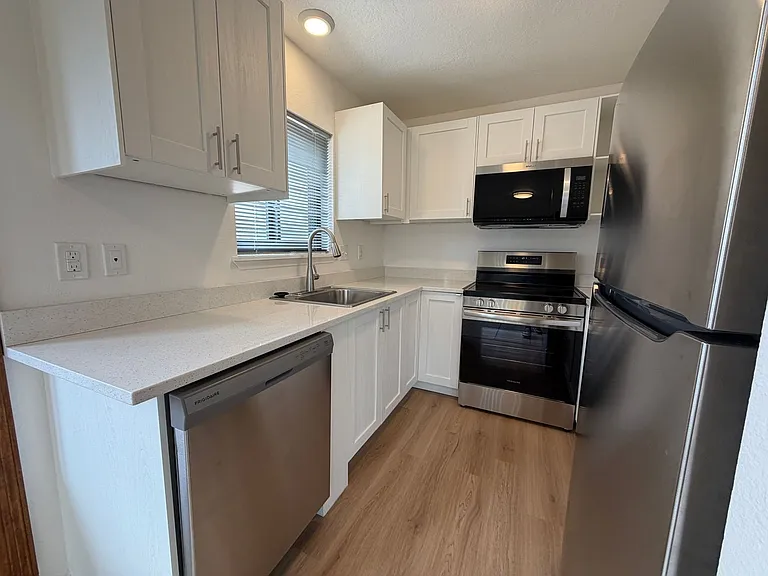 1307 Rufina Ln #3 — Photo 11