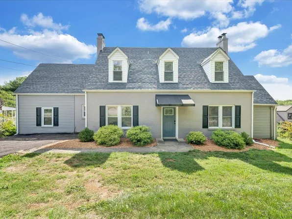 4451 Old Mountain Rd NE, Roanoke, VA 24019