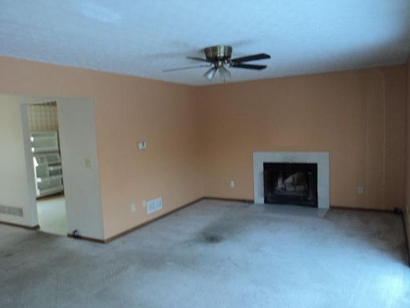 4th image of 6872 Bennell Dr