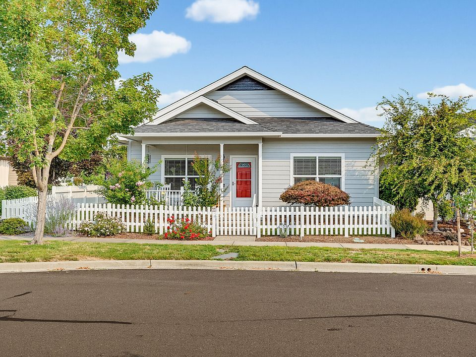 1st image of 684 Golden Peak Dr