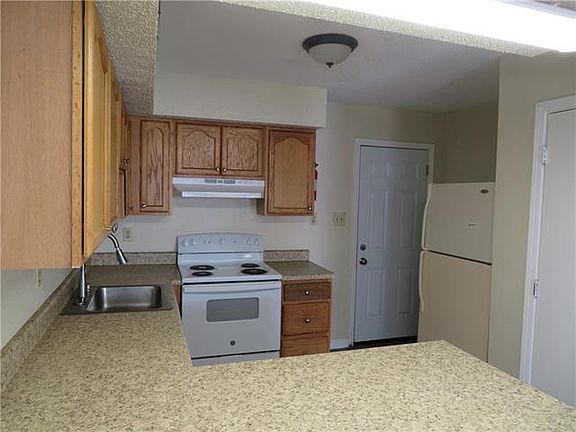4th image of 3900 Hessmer Ave APT 2