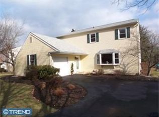 826 Hudson Dr, Yardley, PA 19067