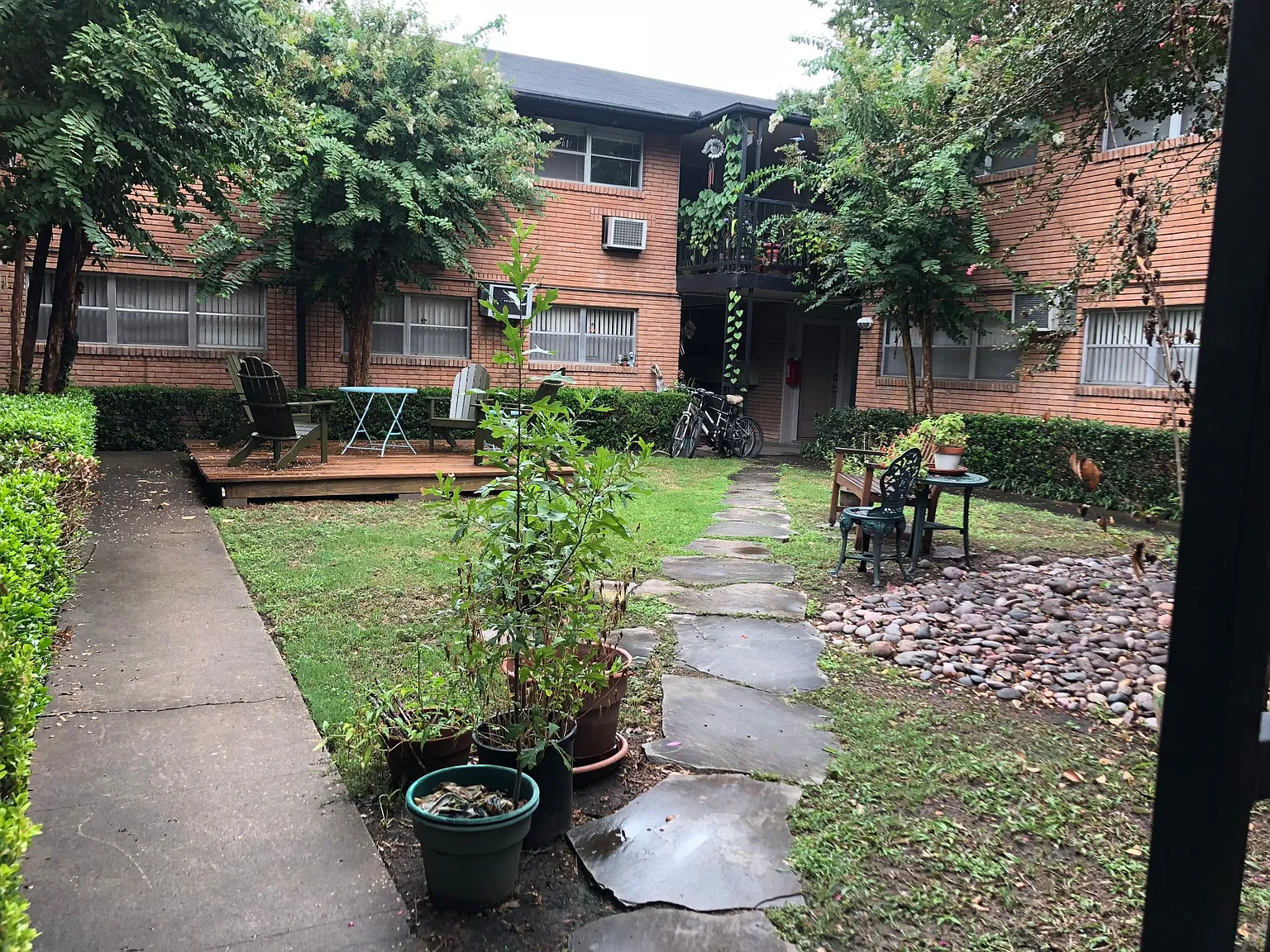 1 bed, 650 sqft, $1,050 — Photo 3