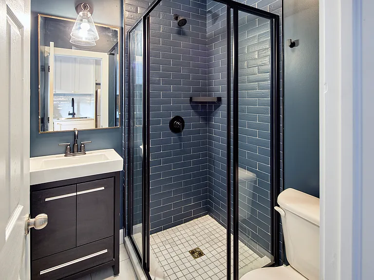 327 Catherine St #2 — Photo 7