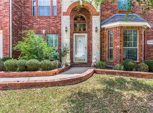 5911 Ivy Glen Dr, Grand Prairie, TX 75052