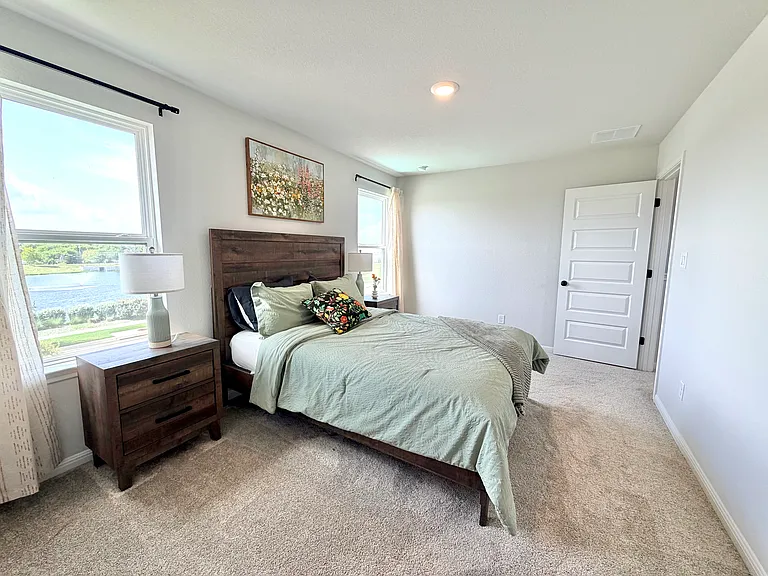 2401 Amara Levi Ln — Photo 32