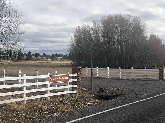 3rd image of 3332 Running Deer Ln