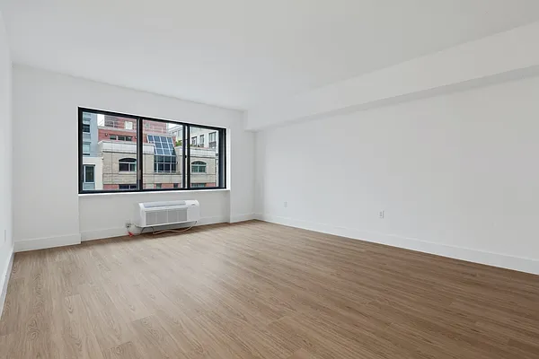 Rented by Greystar | media 4