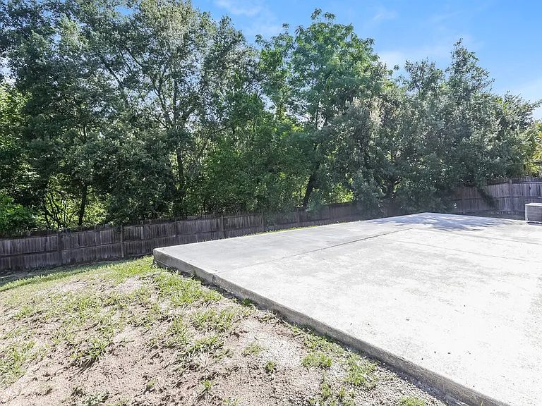 807 Rocky Mountain Ct — Photo 16