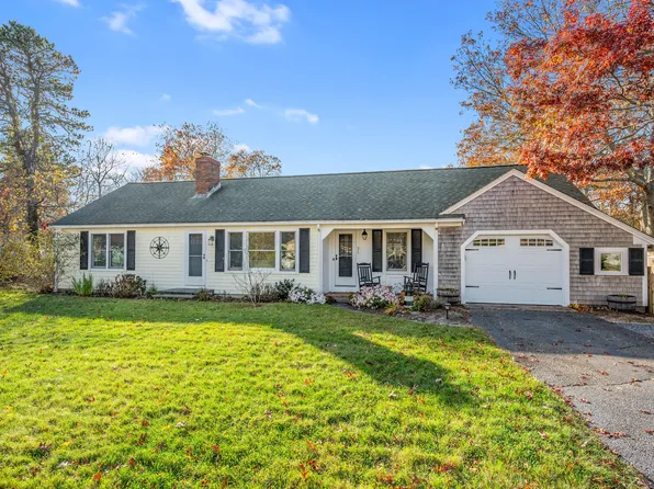 31 Deacon Street, South Yarmouth, MA 02664