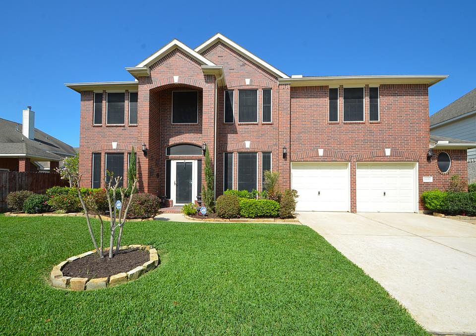 1st image of 15203 Southwood Trace Ln