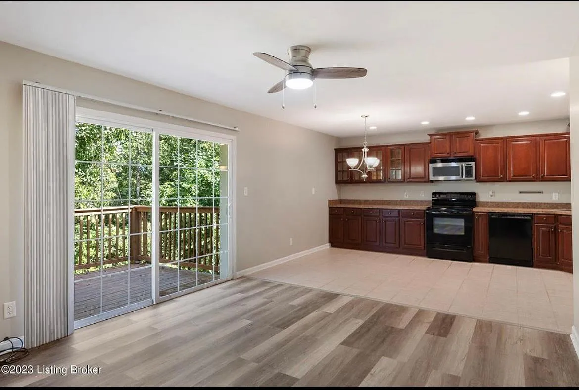 729 N Hite Ave — Photo 1
