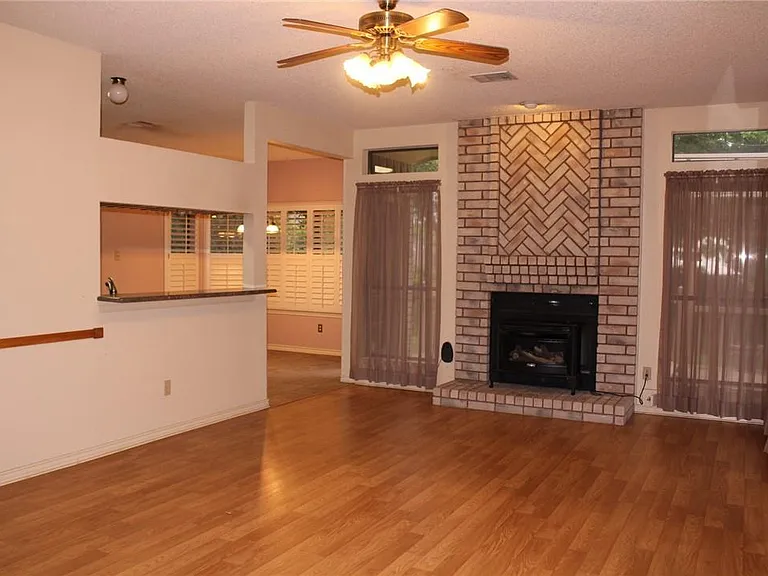 2141 Surrender Ave — Photo 11
