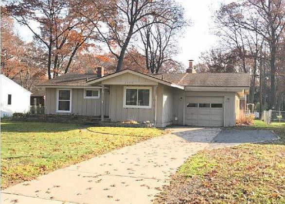 2nd image of 3208 Riverside Dr