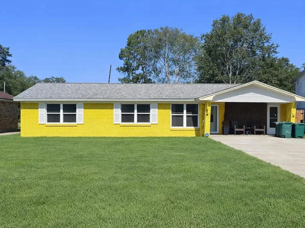 7735 Lawrence Dr, Beaumont, TX 77708