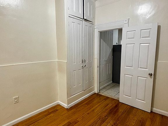 5th image of 2606 Central Ave APT 2