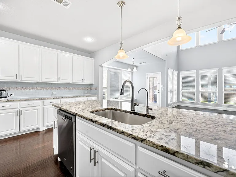 15608 Governors Island Way — Photo 38