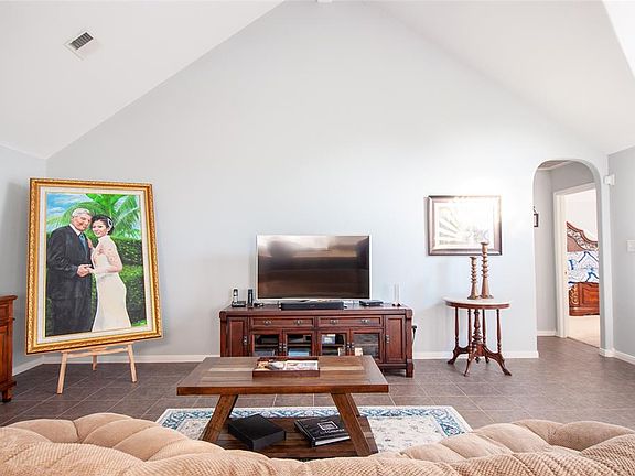 4th image of 2395 Settlers Way Dr