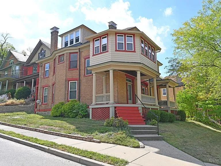 401 McAlpin Ave #A — Photo 1