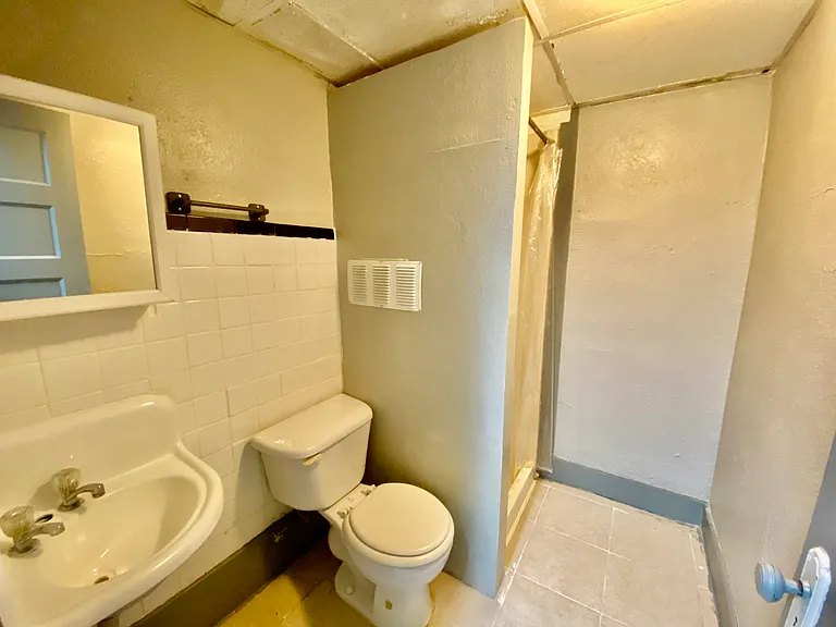 1510 E Broadway Ave #13 — Photo 6