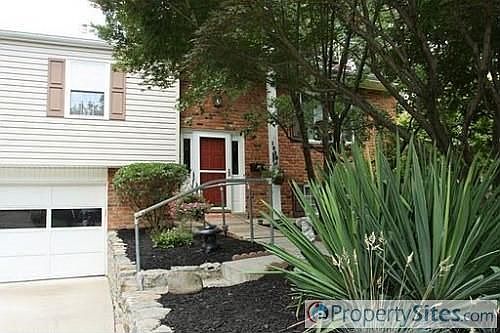 2nd image of 1936 Stockton Dr