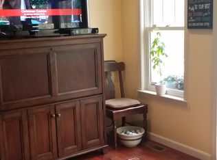 17 Pebble Beach Dr, Bedford, NH 03110