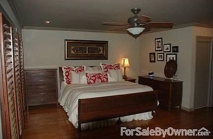 3rd image of 321 Pinehaven Dr