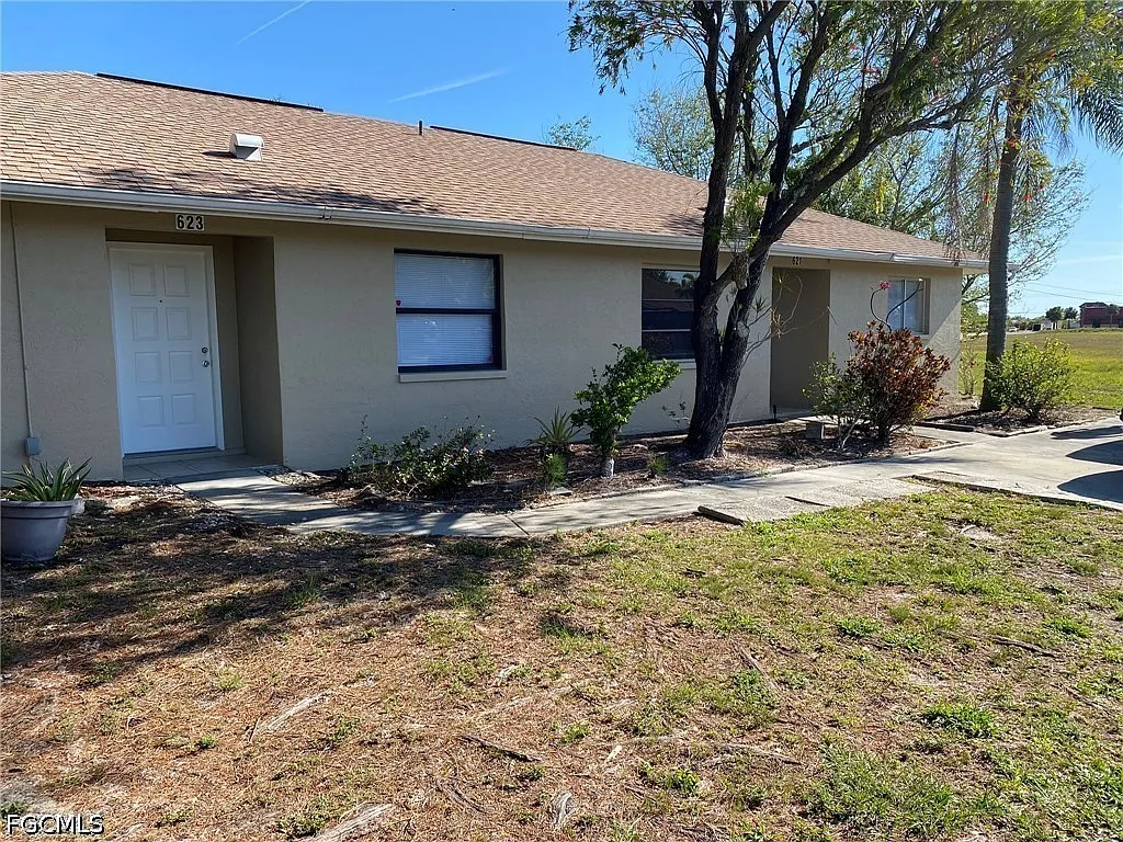 2 bed, 2.0 bath, 910 sqft, $1,200 — Photo 1