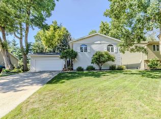 110 24th St, Spirit Lake, IA 51360
