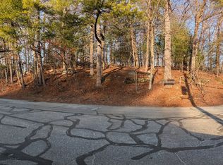 21 Granite St, Whitinsville, MA 01588