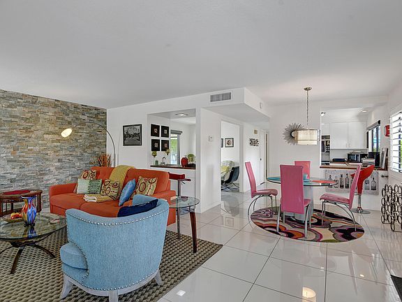 4th image of 1860 E Sandalwood Dr