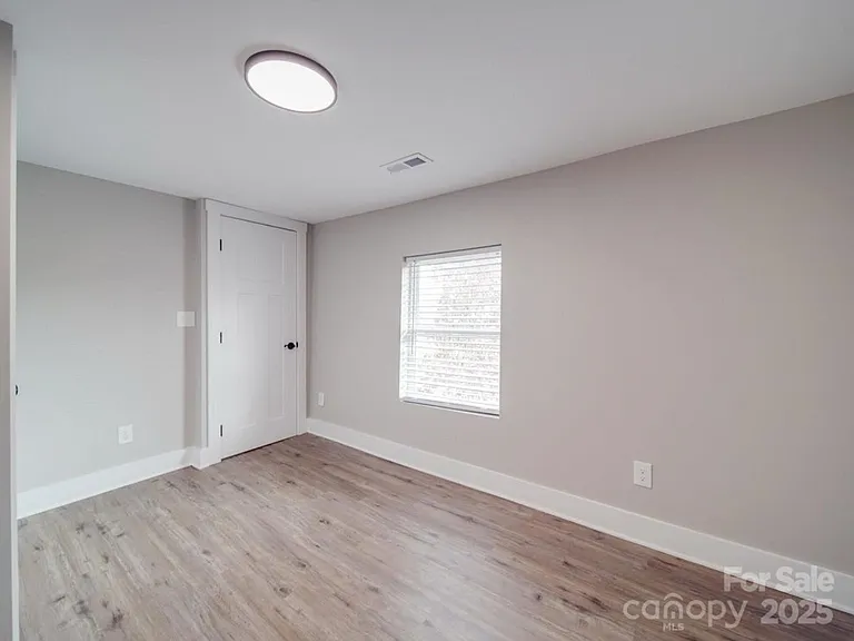 903 W End Ave #905 — Photo 10