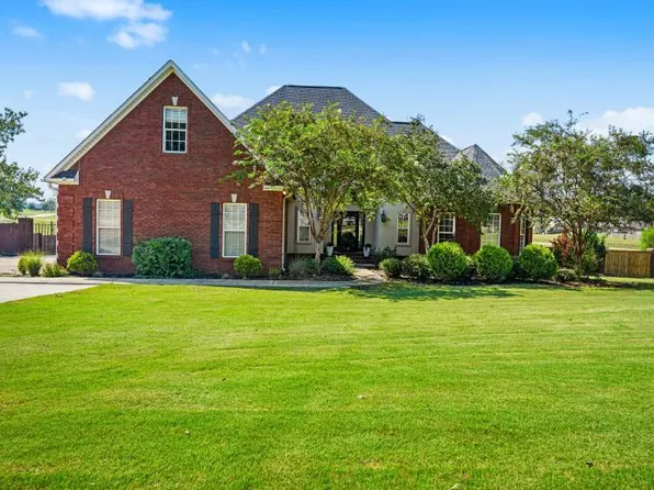 125 Eunice Dr, Guntown, MS 38849