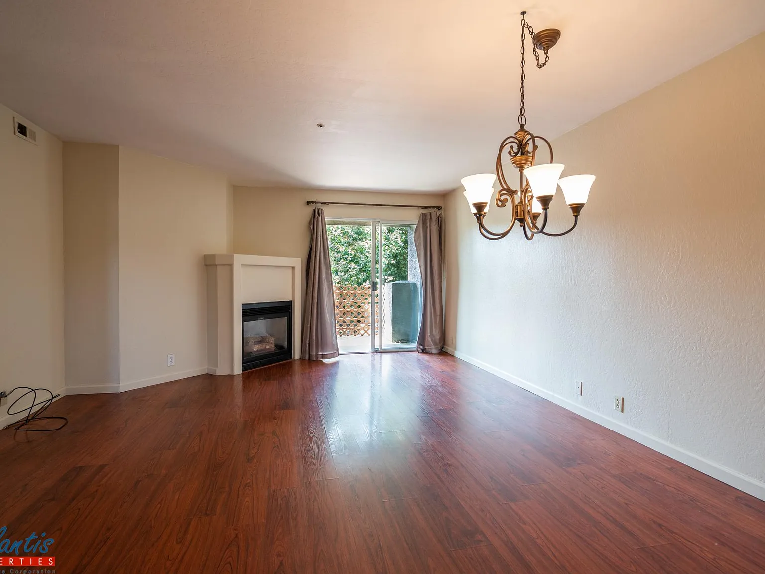 2 bed, 769 sqft, $3,345 — Photo 4