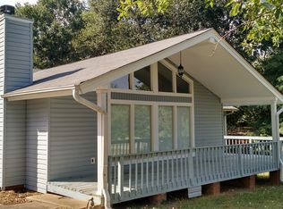 211 Pineview Dr, Pelzer, SC 29669