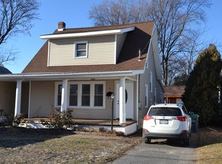 8 Lockrow Blvd, Colonie, NY 12205