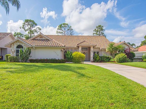 2nd image of 1318 SW Cottonwood Cove