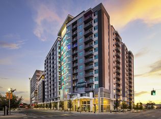 Julian, Orlando, FL 32801