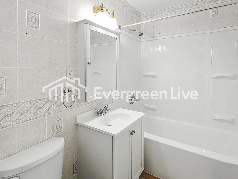 509 N 80th Ter — Photo 14