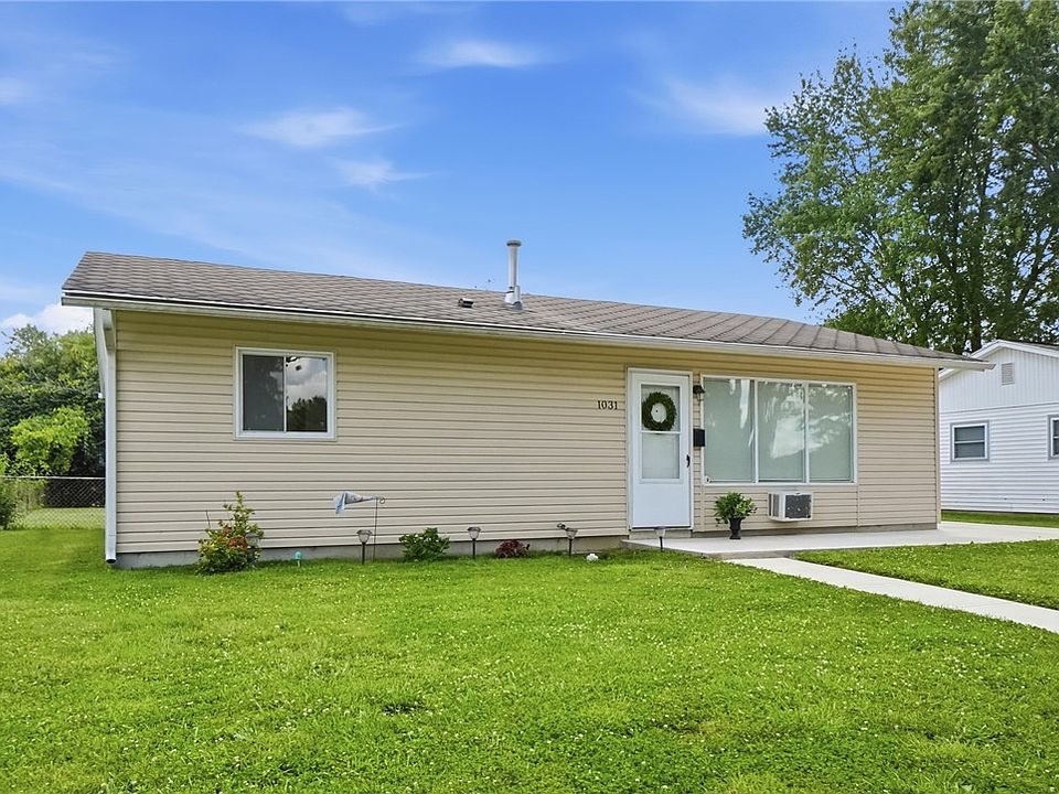 1st image of 1031 Reid Ave