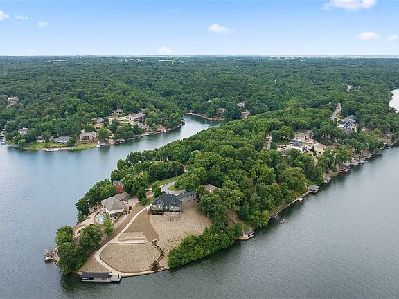 5th image of 72 Stonehaven Dr