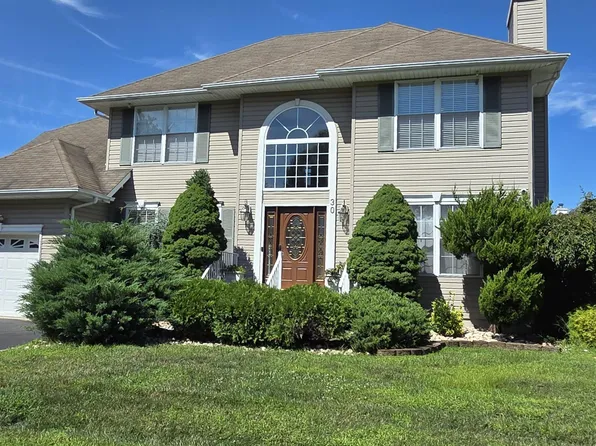 30 Heritage Drive, Englishtown, NJ 07726