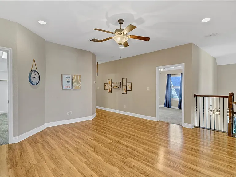 3300 Fountain Way — Photo 16