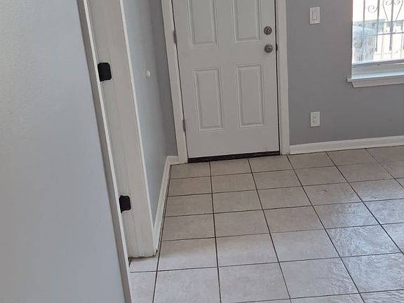 2nd image of 1515 S Millard Ave APT 3R